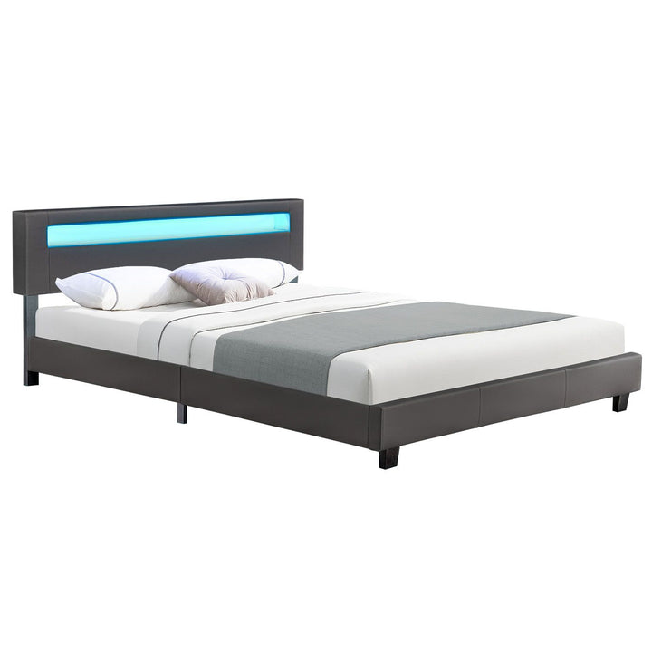 Gestoffeerd bed Paris