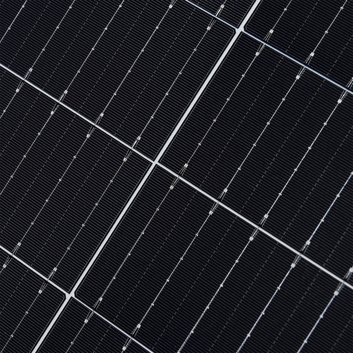 Zonnestelsel ingesteld met 8 Longi 400 W zonnepanelen & omvormer